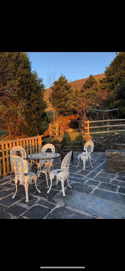 Beautiful Secluded Farmhouse With Hot Tub Barmouth Exterior foto