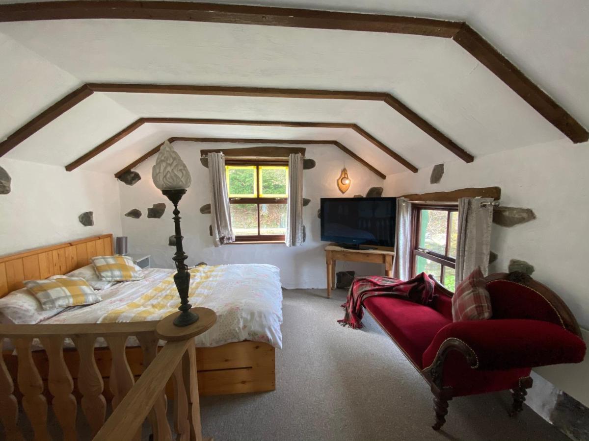 Beautiful Secluded Farmhouse With Hot Tub Barmouth Exterior foto