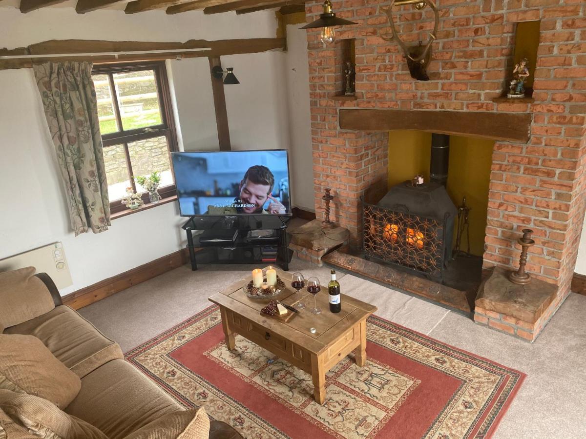 Beautiful Secluded Farmhouse With Hot Tub Barmouth Exterior foto