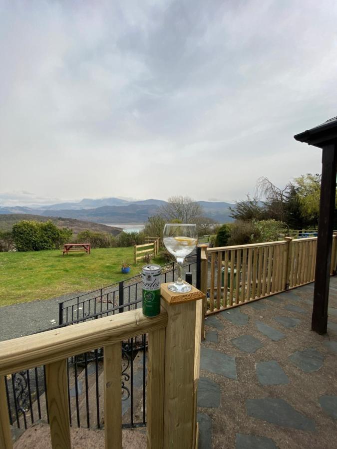Beautiful Secluded Farmhouse With Hot Tub Barmouth Exterior foto