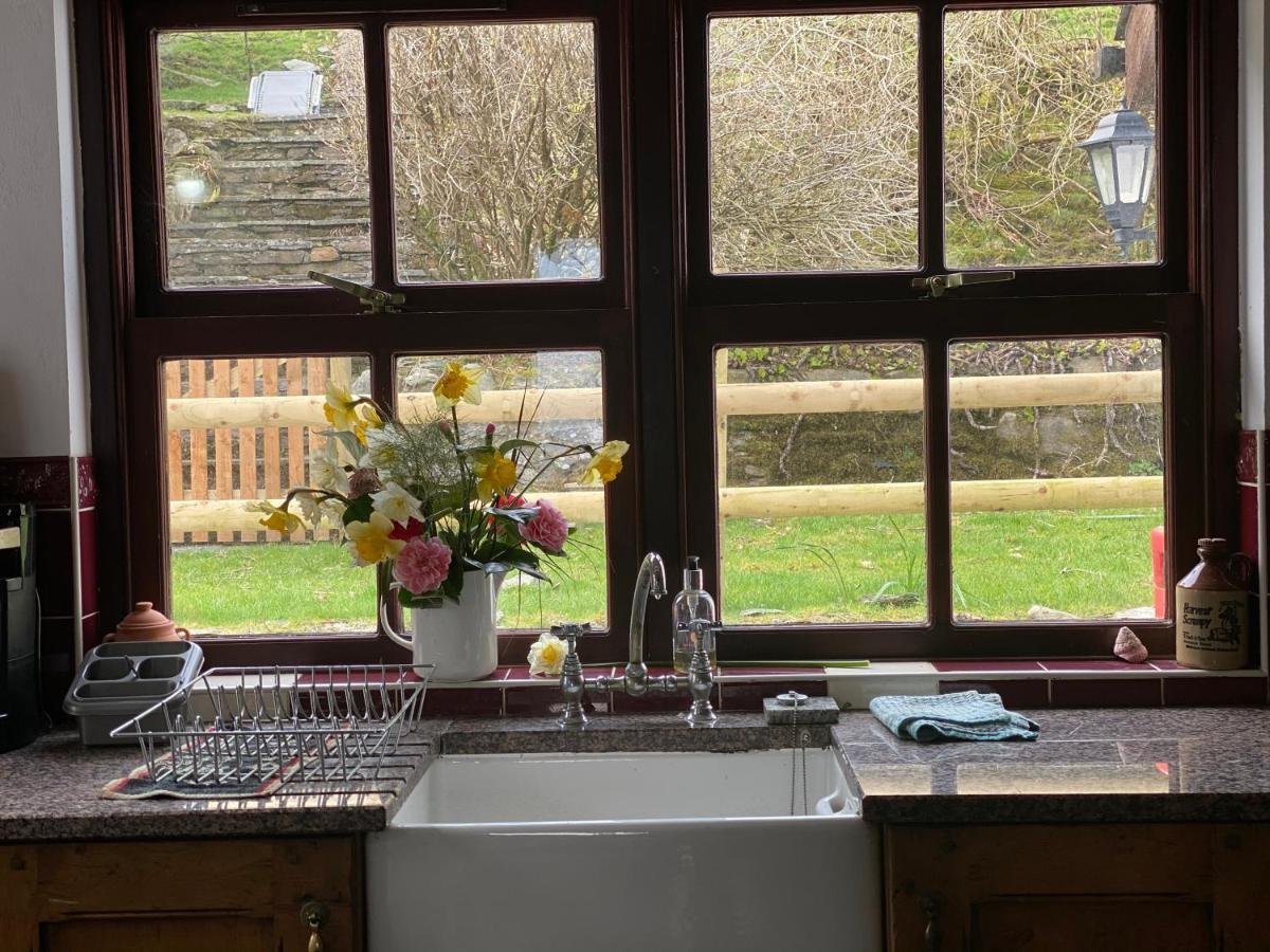 Beautiful Secluded Farmhouse With Hot Tub Barmouth Exterior foto