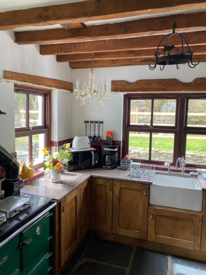 Beautiful Secluded Farmhouse With Hot Tub Barmouth Exterior foto