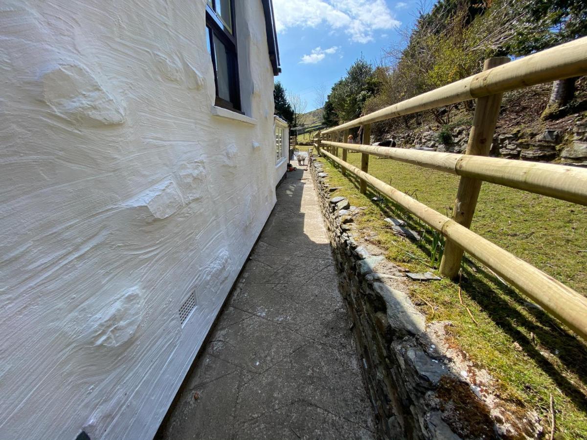 Beautiful Secluded Farmhouse With Hot Tub Barmouth Exterior foto